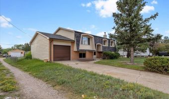 6921 POULOS Dr, Cheyenne, WY 82009