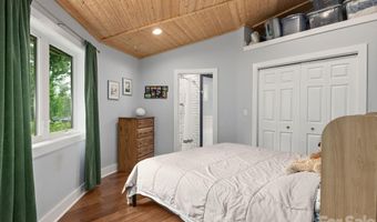 63 Beverly Rd W, Asheville, NC 28806