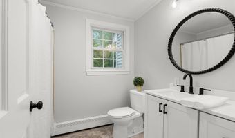 1 Danbury Cir, Amherst, NH 03031