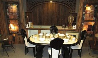 1332 COMMERCIAL St, Astoria, OR 97103