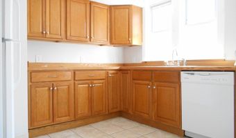 23 Trafalgar Sq 23, Barre, MA 01005