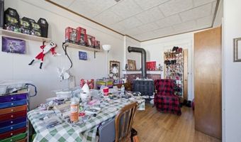 318 Front St, White, NJ 07823