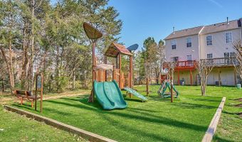 6208 LES DORSON Ln, Alexandria, VA 22315