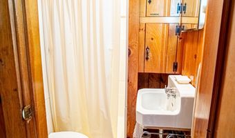 35 Middle Rd, Acton, ME 04001