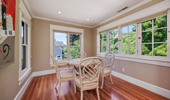 586 B St, Ashland, OR 97520