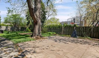 627 S Patton Ave, Arlington Heights, IL 60005
