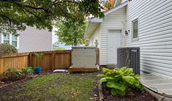 5327 Norris St, Ames, IA 50014