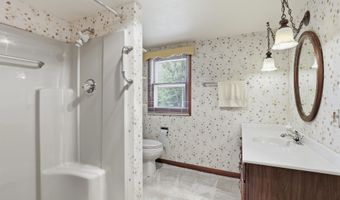 5400 LONG Ct, Appleton, WI 54914