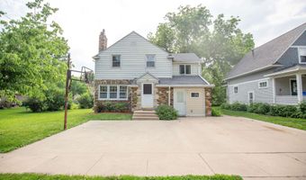 716 S Jones St, Algona, IA 50511