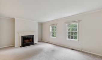 5858 LANGTON Dr, Alexandria, VA 22310