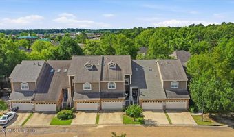15 Charleston Cir, Brandon, MS 39047