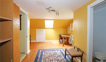 23 Sherman Ln, Middletown, RI 02842