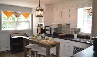 409 E. Elm St, Albion, IL 62806