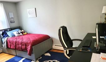 22 Camelot Cir, Johnston, RI 02919