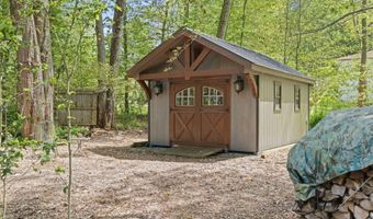 129 Woodbury, Blakeslee, PA 18610