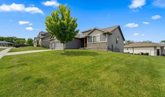 1100 Hunter Ct, Adel, IA 50003