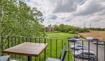 953 N Rohlwing Rd 201A, Addison, IL 60101