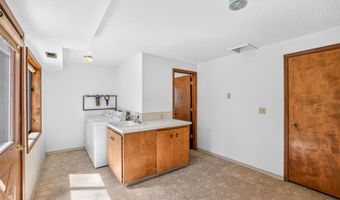 516 Skyline Dr, Cascade, ID 83611
