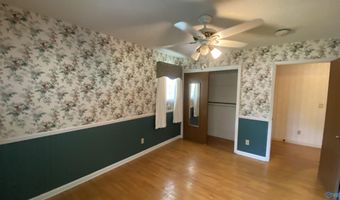 1007 Julian Ave, Albertville, AL 35976