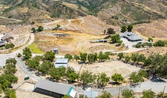 13602 Sego Rd, Agua Dulce, CA 91390