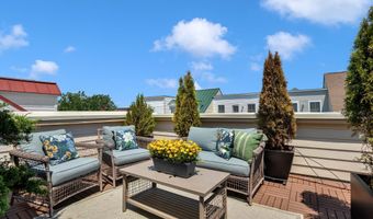 1818 POTOMAC GREENS Dr, Alexandria, VA 22314