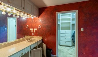 1208 N Woodlawn Dr, Alice, TX 78332
