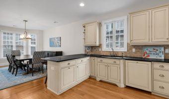571 Main Ave, Bay Head, NJ 08742