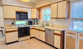 1 Lafayette Ct, Barnegat, NJ 08005