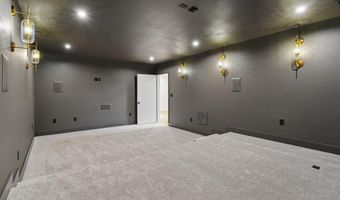 8302 ROBEY Ave, Annandale, VA 22003