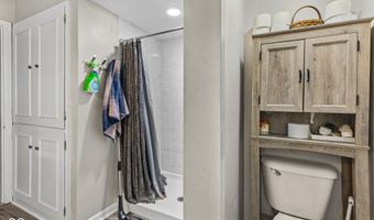 34 Colony Rd, Anderson, IN 46011