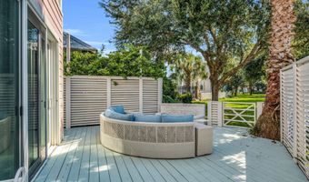 27 Chapel Hill Rd, Bay St. Louis, MS 39520