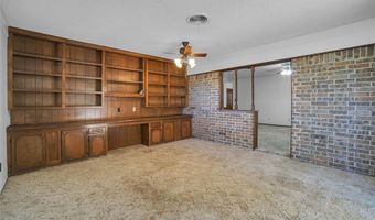 2524 N Robin St, Altus, OK 73521