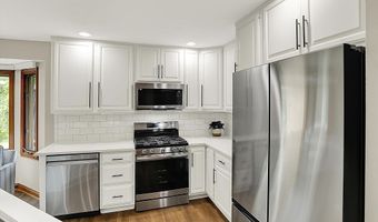 369 Rodeo Dr, Indianapolis, IN 46217