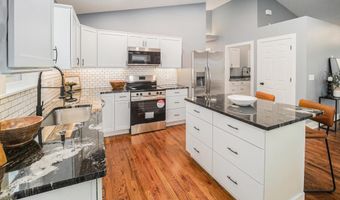 5910 SW 9th St, Lincoln, NE 68523