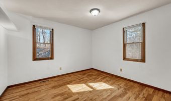 11 Spruce Mountain Trl, Danbury, CT 06810