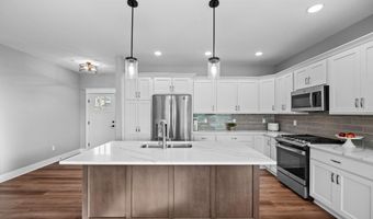 4401 Everest Cir, Ames, IA 50014