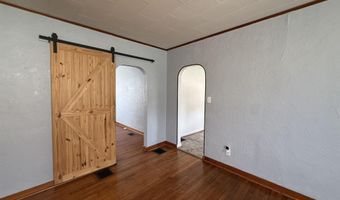 503 S Clinton St, Albia, IA 52531