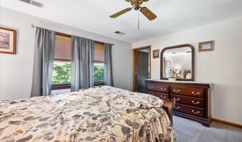 52 Singleton Rd, Chaplin, CT 06235