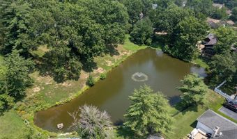 463 Londondary Dr, Ballwin, MO 63011