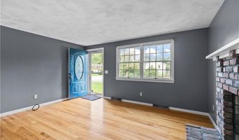 38 Greenwood Rd, North Kingstown, RI 02852
