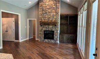 218 Waterfront Cir, Alma, AR 72921