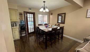 84 N Vivyen St, Bergenfield, NJ 07621