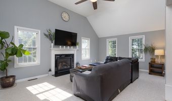 25 Calvin St, Ayer, MA 01432