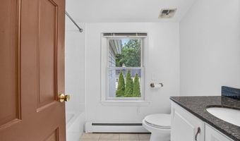 8 Marion Ave, Andover, MA 01810