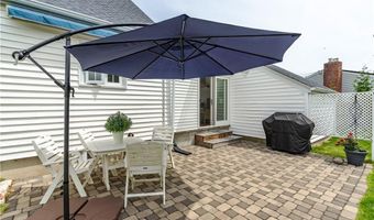 170 Pilgrim Pkwy, Warwick, RI 02888