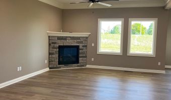 106 Fox Trail Dr, Auburn, IN 46706