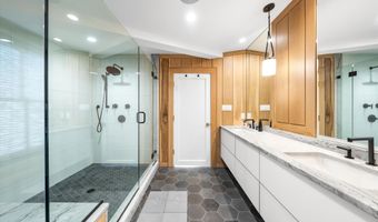 162 76th St, Avalon, NJ 08202