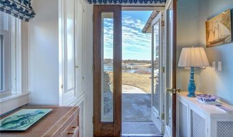 6 Price's Cove Ave, Newport, RI 02840