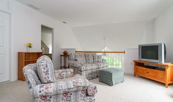 6 Hollyhock Knoll Ct, Bourne, MA 02532