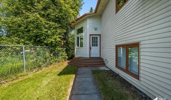 1521 Cache Dr, Anchorage, AK 99507